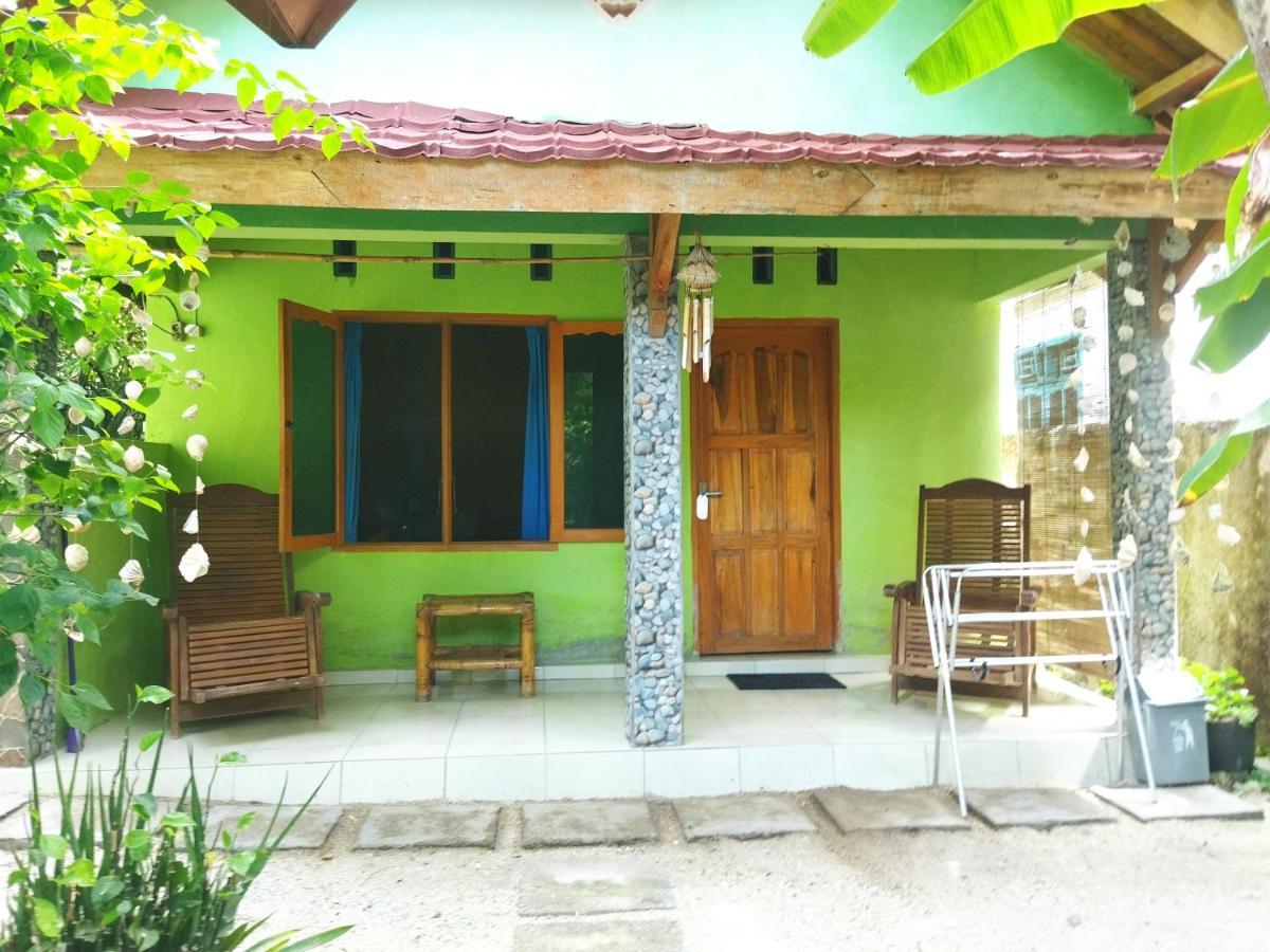 Pelangi Homestay Bungalow Gili Gede Sekotong Exterior photo