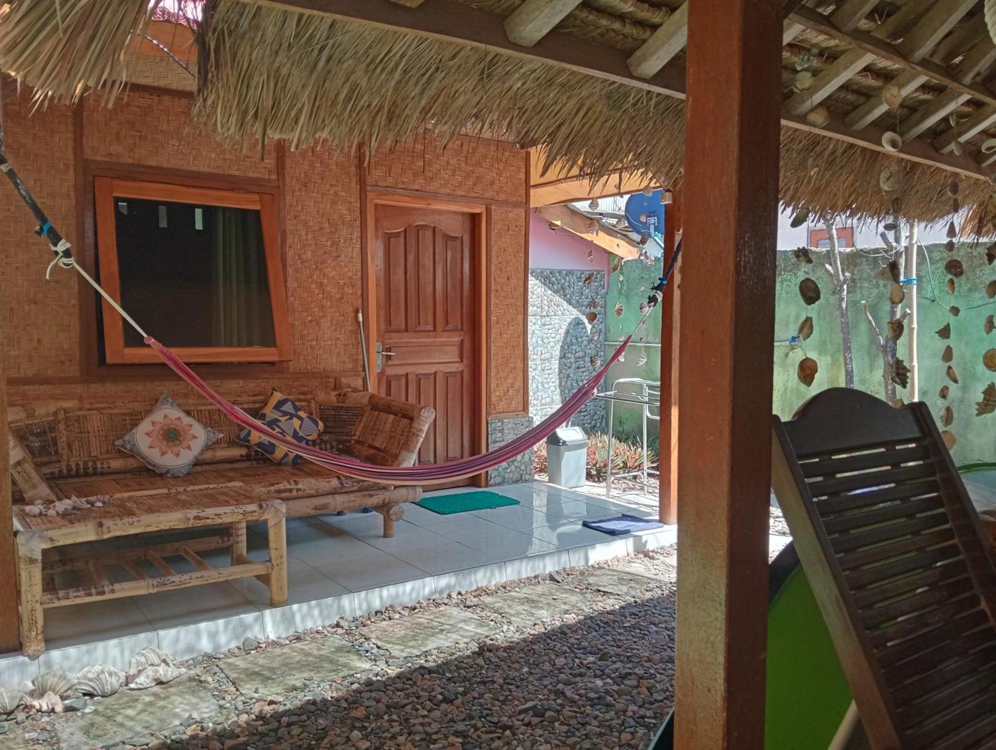 Pelangi Homestay Bungalow Gili Gede Sekotong Exterior photo